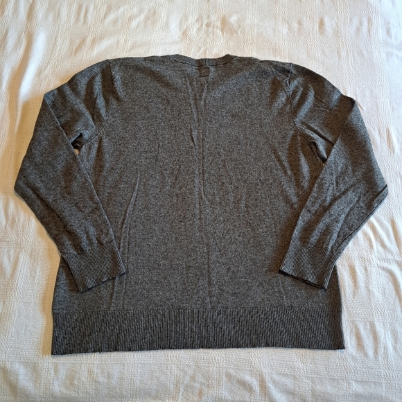 The North Face men's size XL heathered gray v neck cotton/wool blend sweater - Picture 4 of 6